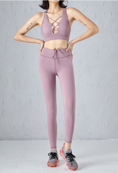 Lace-Up Front Sports Bra and Pockets Leggings Set in Purple