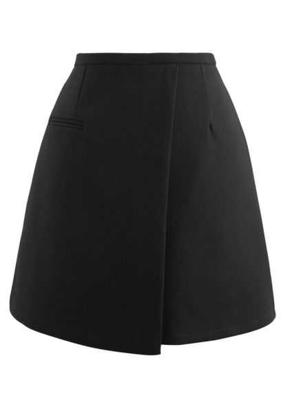 Fake Pocket Flap Bud Skirt in Black