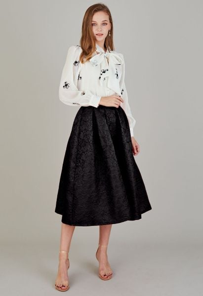 Noble Embossed Floral Jacquard Midi Skirt in Black