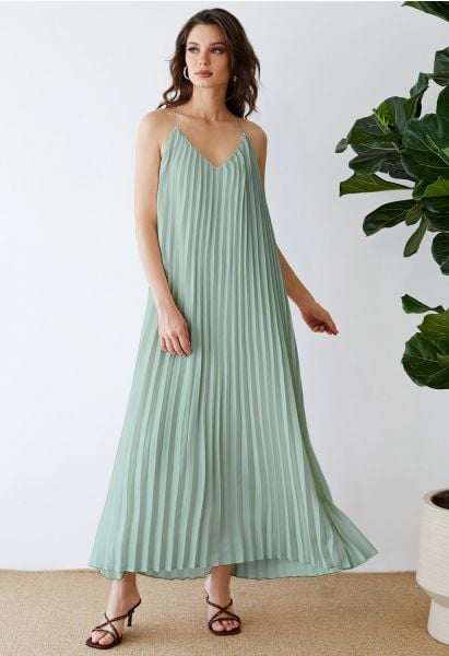 Halter Neck Backless Pleated Maxi Dress in Pea Green