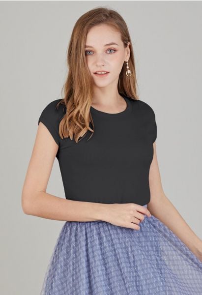 Elegant Crew Neck Cotton Crop Top in Black