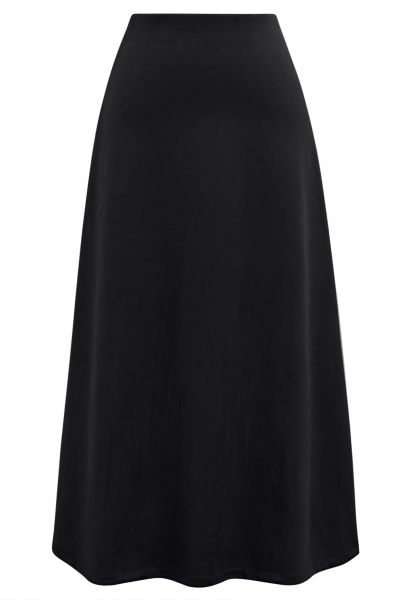 Minimalist Aesthetic A-Line Midi Skirt in Black