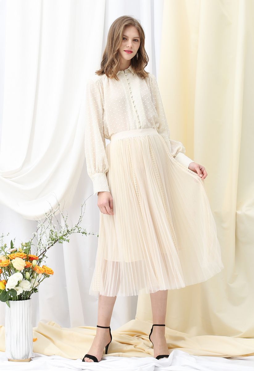 Exquisite Mesh Lace Pleated Midi Skirt in Cream