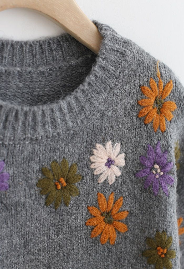 Crew Neck Floral Embroidered Knit Sweater in Grey