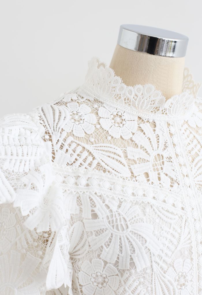 Panelled Sunflower Ruffle Crochet Top in White