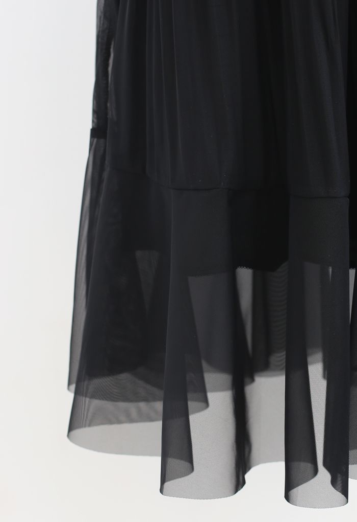 Lightsome Chiffon Pleated Midi Skirt in Black