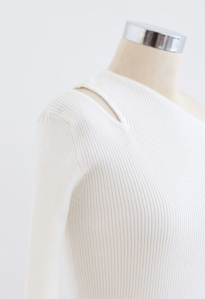 Asymmetric Cut Out Cold-Shoulder Fitted Knit Top in White