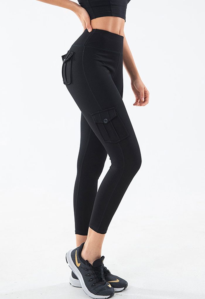 Buttoned Flap Pocket Seamed Cropped Leggings in Black