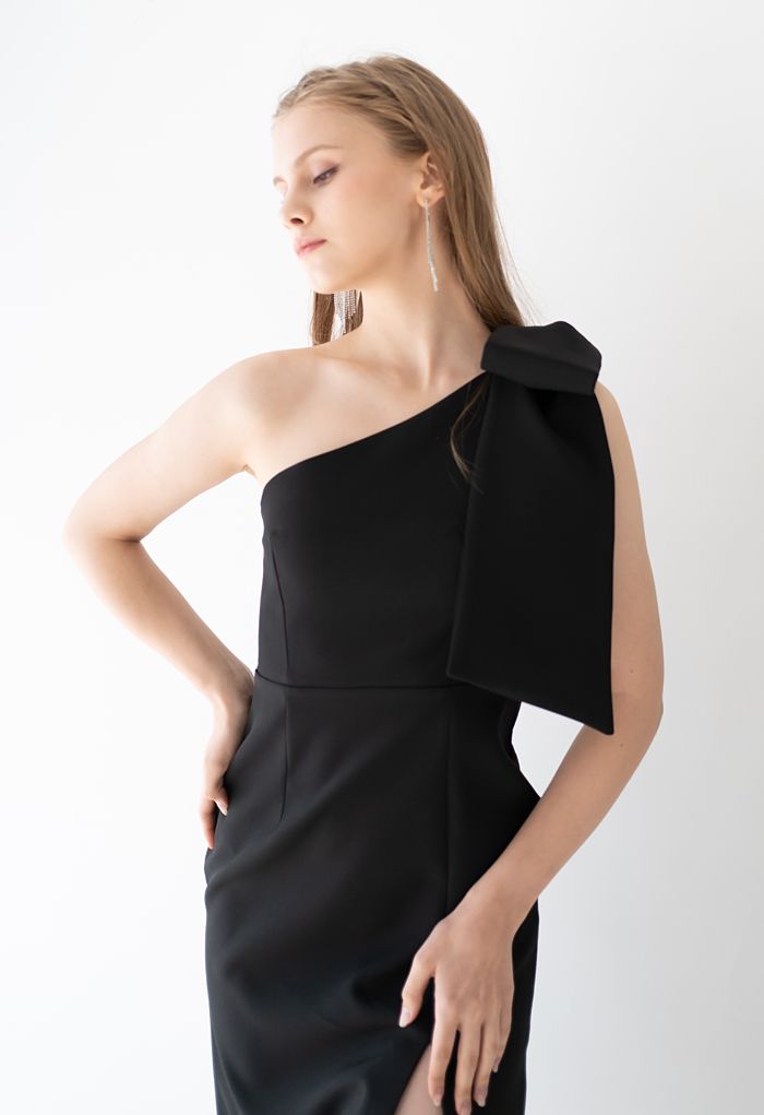 Bow Strap Oblique Slit Shift Dress in Black