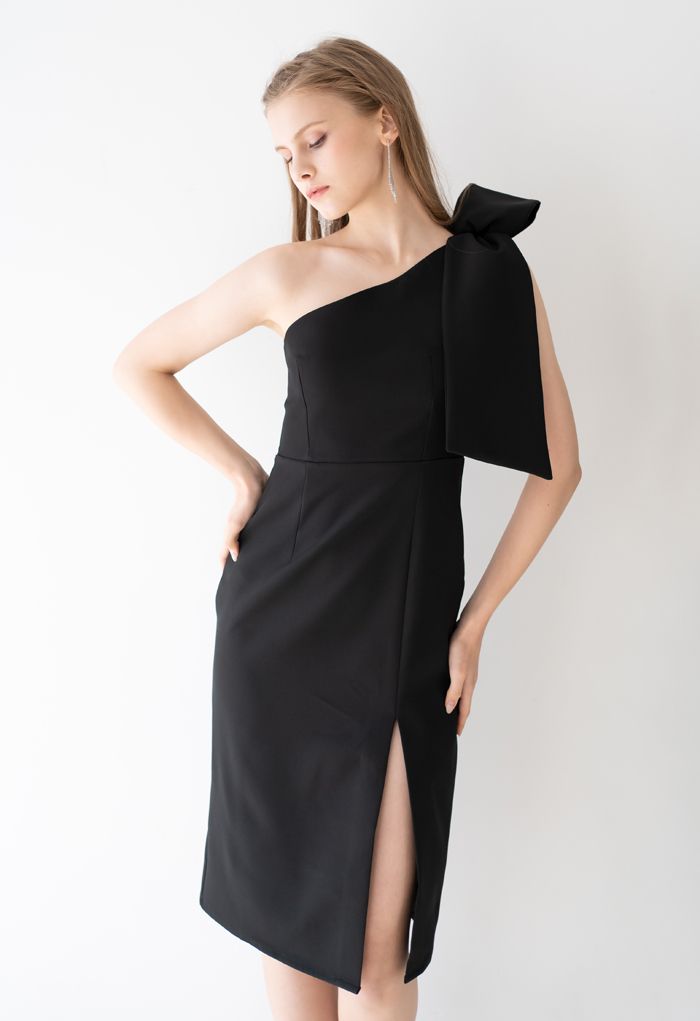Bow Strap Oblique Slit Shift Dress in Black