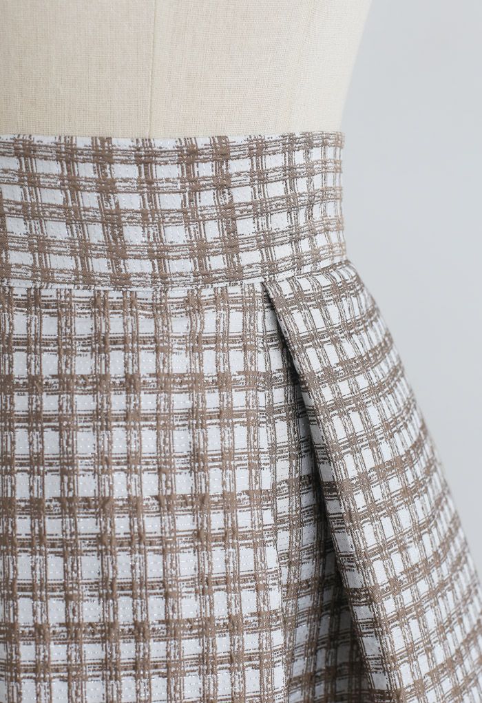 Shimmery Embossed Check Pleated Skirt in Tan