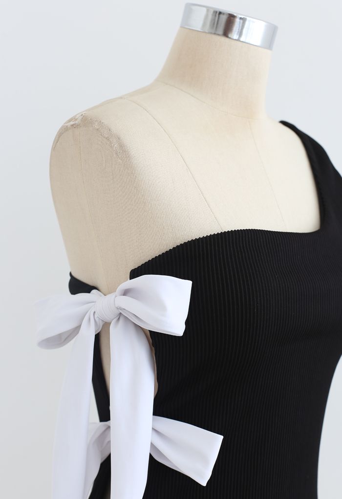 Bowknot Side One-Shoulder Swimsuit in Black