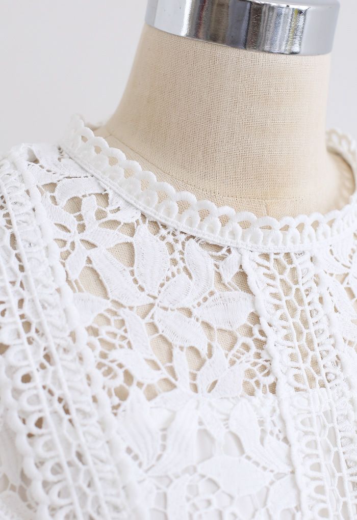 Lush Leaves Crochet Top in White