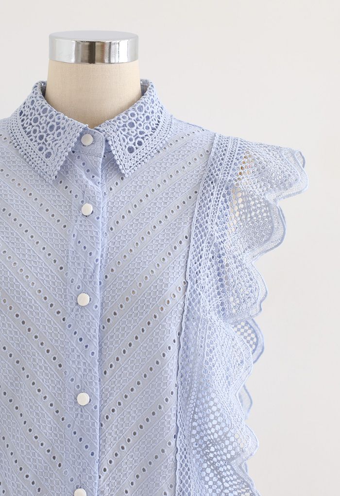 Wavy Lace Eyelet Embroidered Sleeveless Shirt in Blue