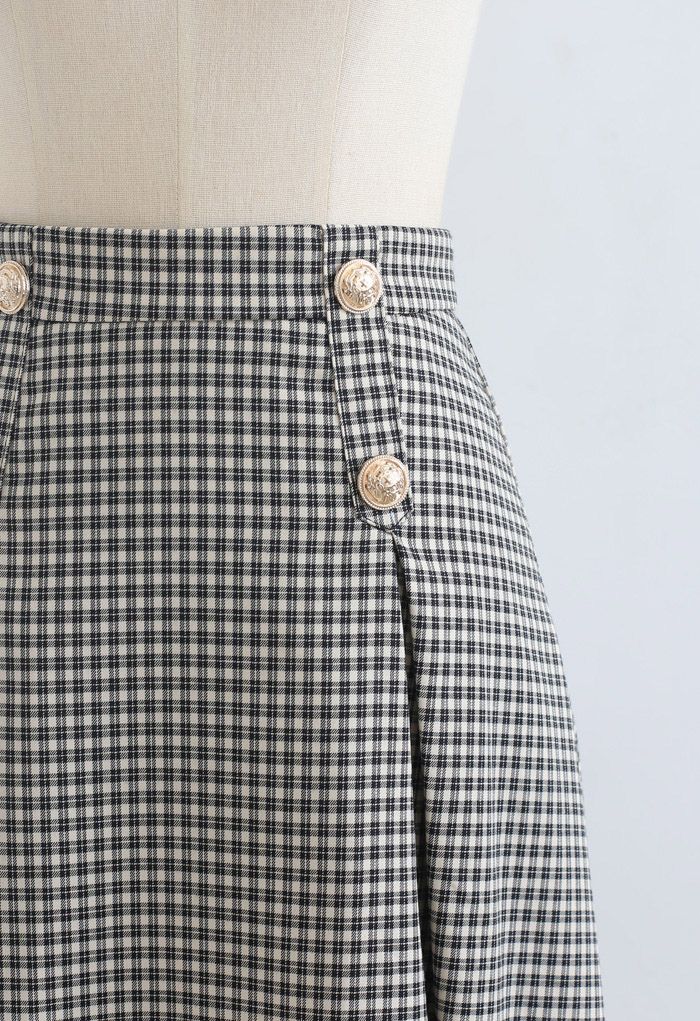 Button Decorated Pleated Gingham Skirt in Black