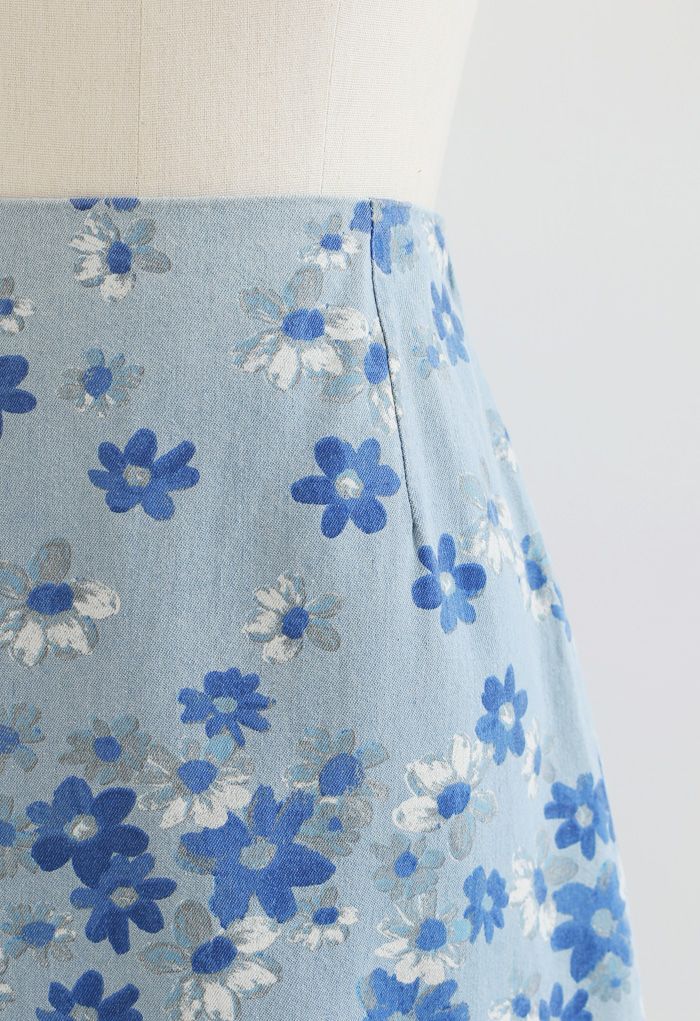 Falling Flowers Denim Bud Skirt in Light Blue