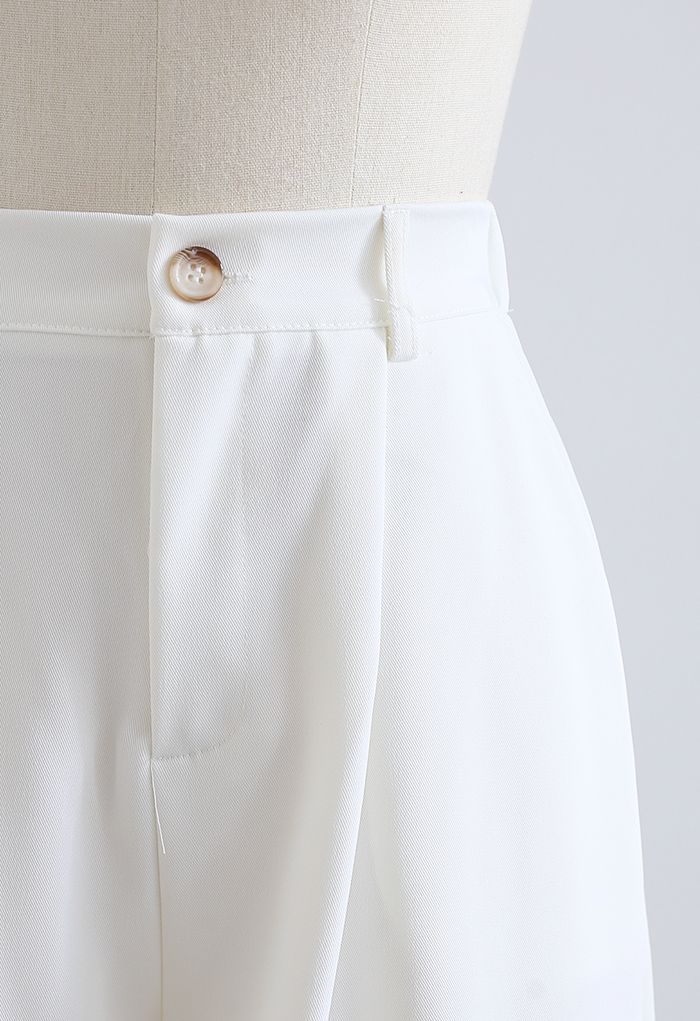High Waist Pleated Bermuda Shorts in White