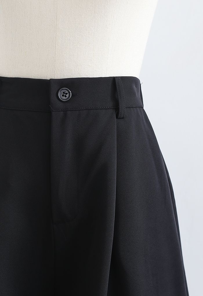 High Waist Pleated Bermuda Shorts in Black