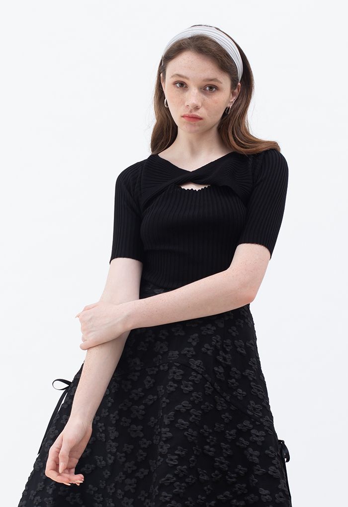 Dual-Use Twist Fitted Knit Top in Black
