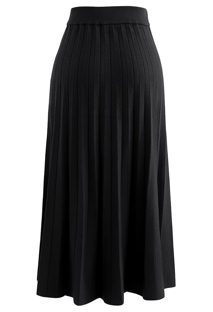 Golden Heart Decorated Pleated Knit Skirt in Black