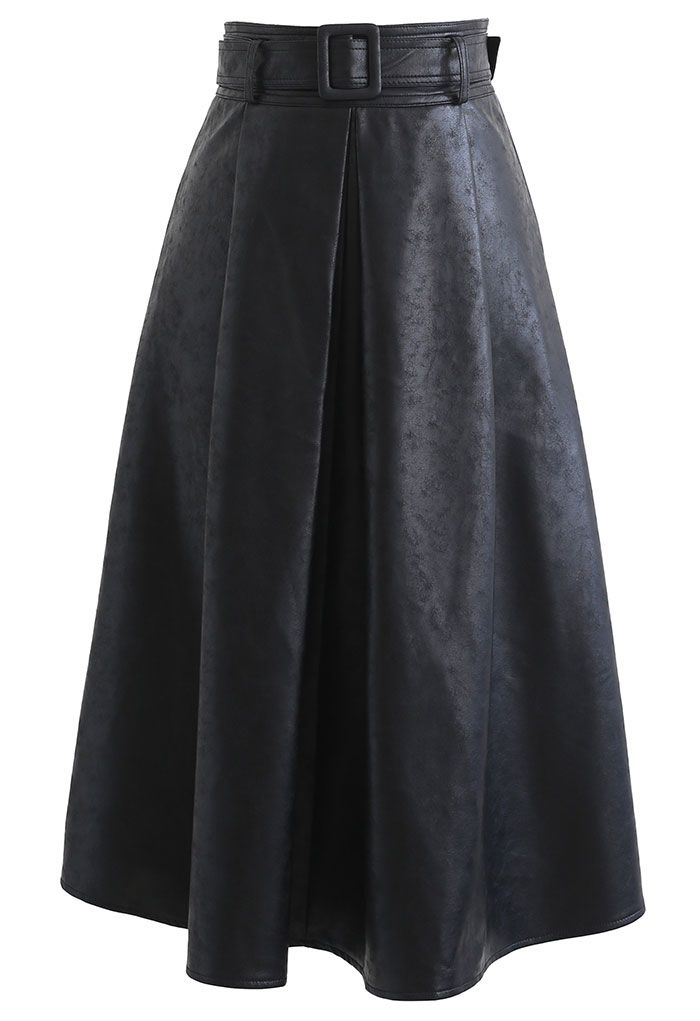 Textured Faux Leather Belted Pleated Skirt in Black