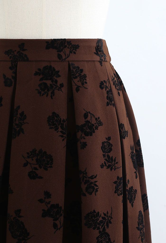 Posy Print Pleated Midi Skirt in Brown