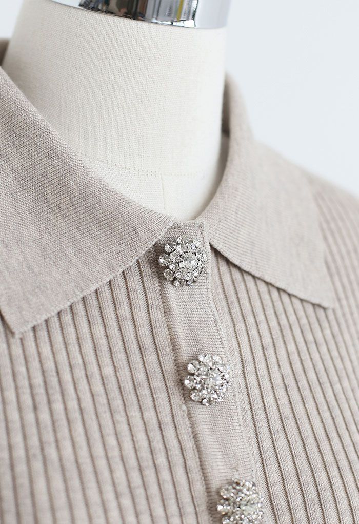 Brooch Button Collared Fitted Knit Top in Linen