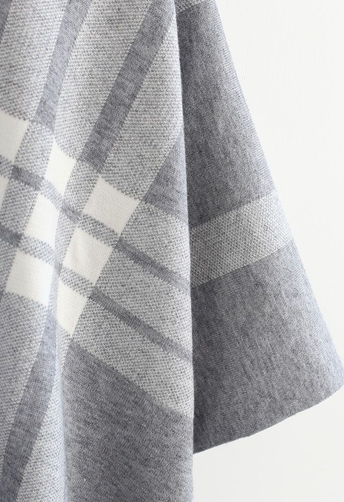 Belted Check Printed Tassel Poncho in Grey
