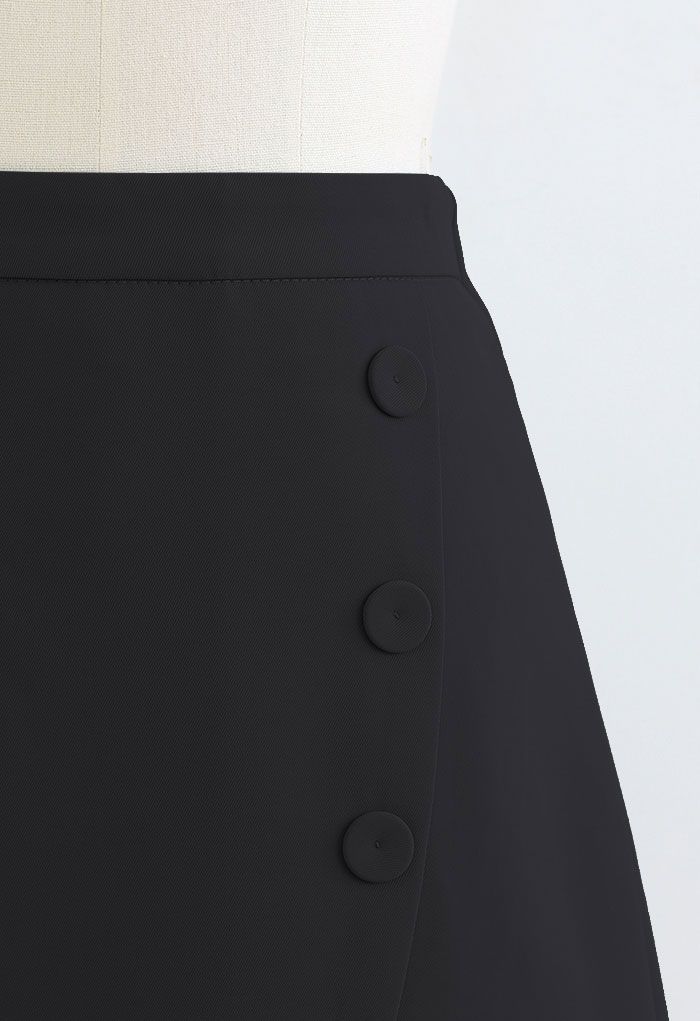 Buttoned Fake Pocket Flap Mini Skirt in Black