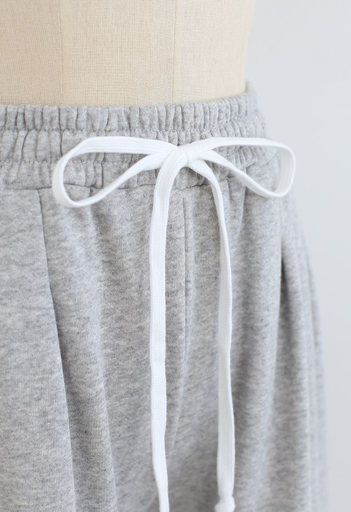 Cropped Wide-Leg Raw Cut Drawstring Pants in Grey