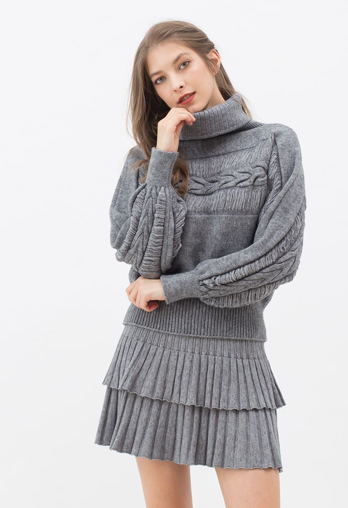 Tiered Pleated Knit Mini Skirt in Grey