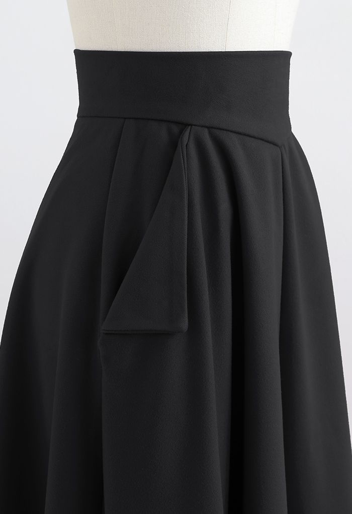 Classic Side Pocket A-Line Midi Skirt in Black
