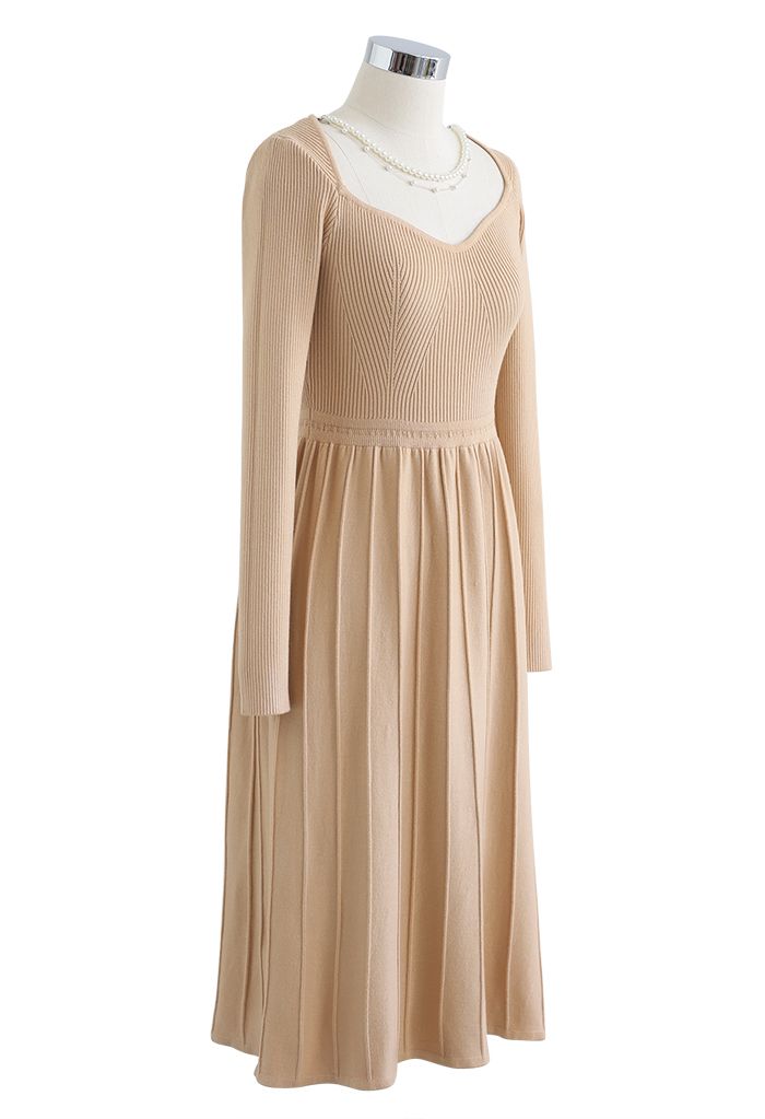 Necklace Sweetheart Neck Pleated Knit Dress in Light Tan
