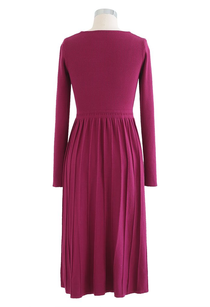 Necklace Sweetheart Neck Pleated Knit Dress in Magenta