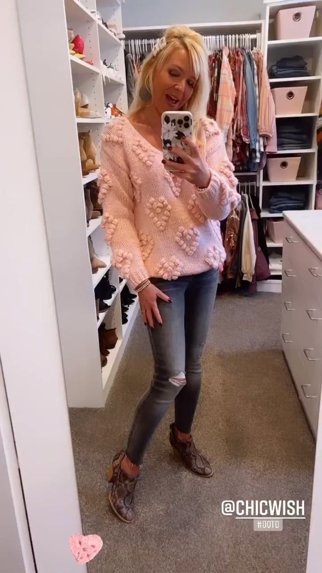 線球裝飾V領套頭衫 - 粉色