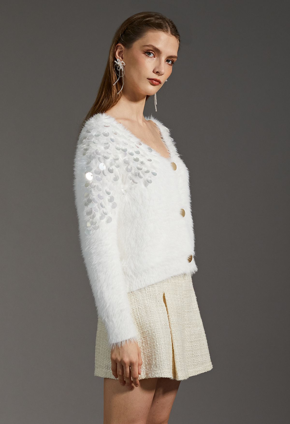 Fluffy V-Neck Sequins Buttoned Crop Cardigan in White