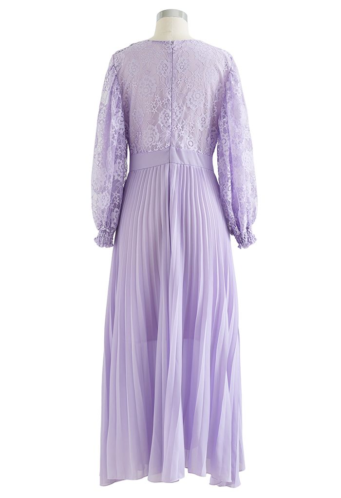 V-Neck Lace Spliced Pleated Maxi Dress in Lilac