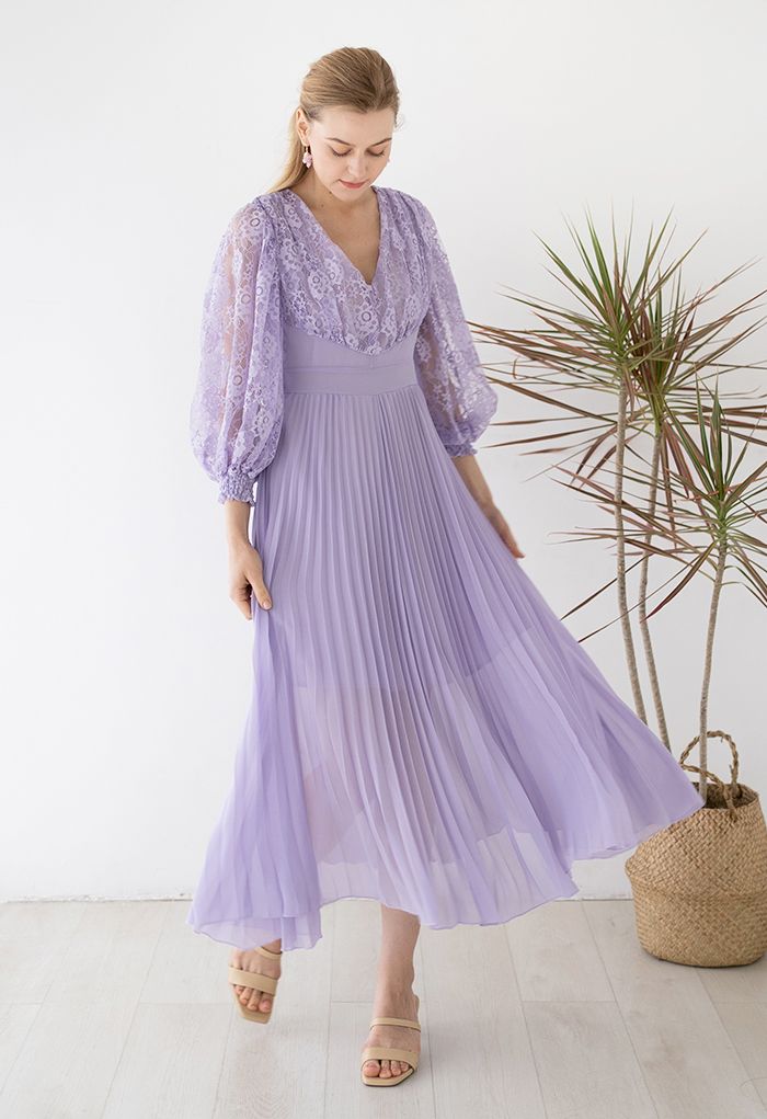 V-Neck Lace Spliced Pleated Maxi Dress in Lilac