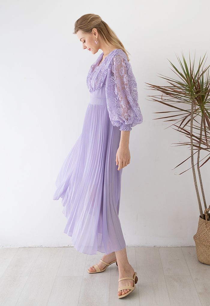 V-Neck Lace Spliced Pleated Maxi Dress in Lilac