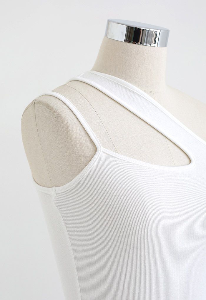 Asymmetric One-Shoulder Knit Tank Top in White