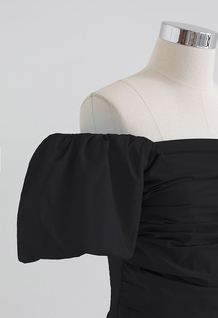 Puff Sleeve Off-Shoulder Cotton Crop Top in Black