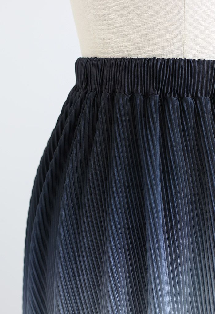 Charming Gradient Pleated Maxi Skirt