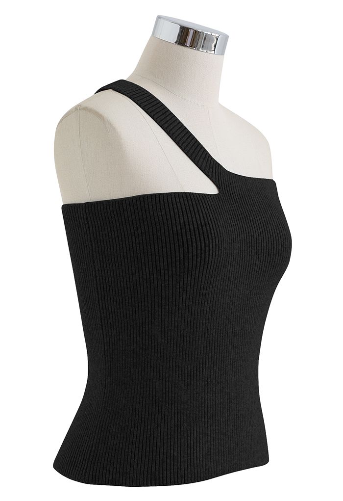 Oblique Shoulder Crop Knit Tank Top in Black