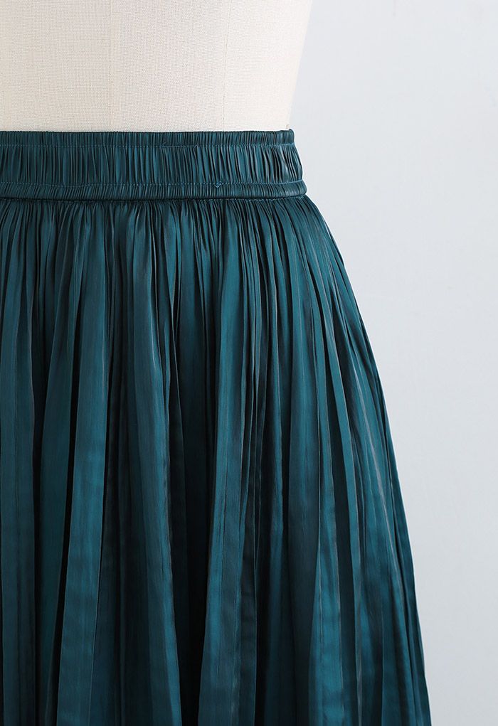 Glimmer Pleated Elastic Waist Midi Skirt in Emerald