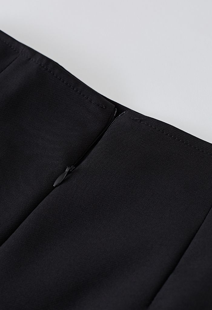 Crisscross Flap Ruched Mini Bud Skirt in Black