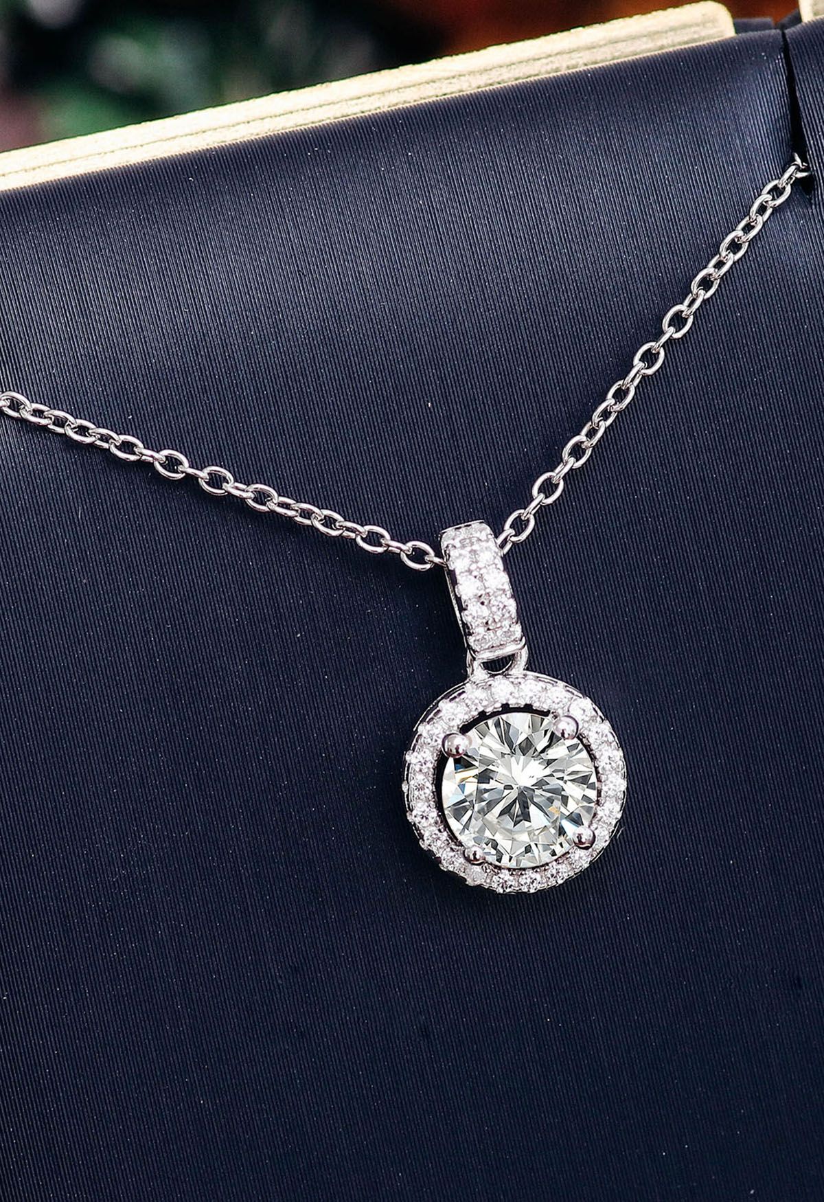 Round Cut Moissanite Diamond Necklace