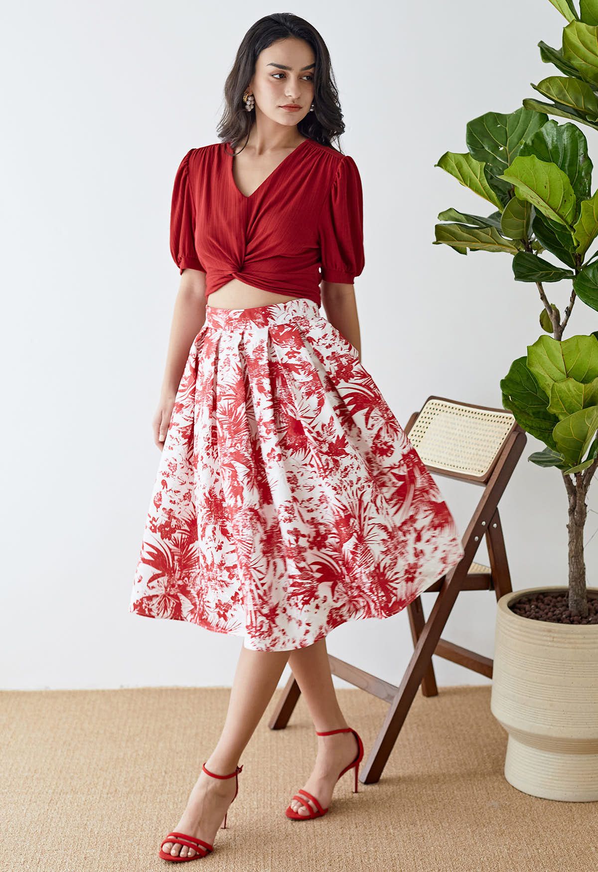 Tropical Groove Jacquard Pleated Midi Skirt in Red
