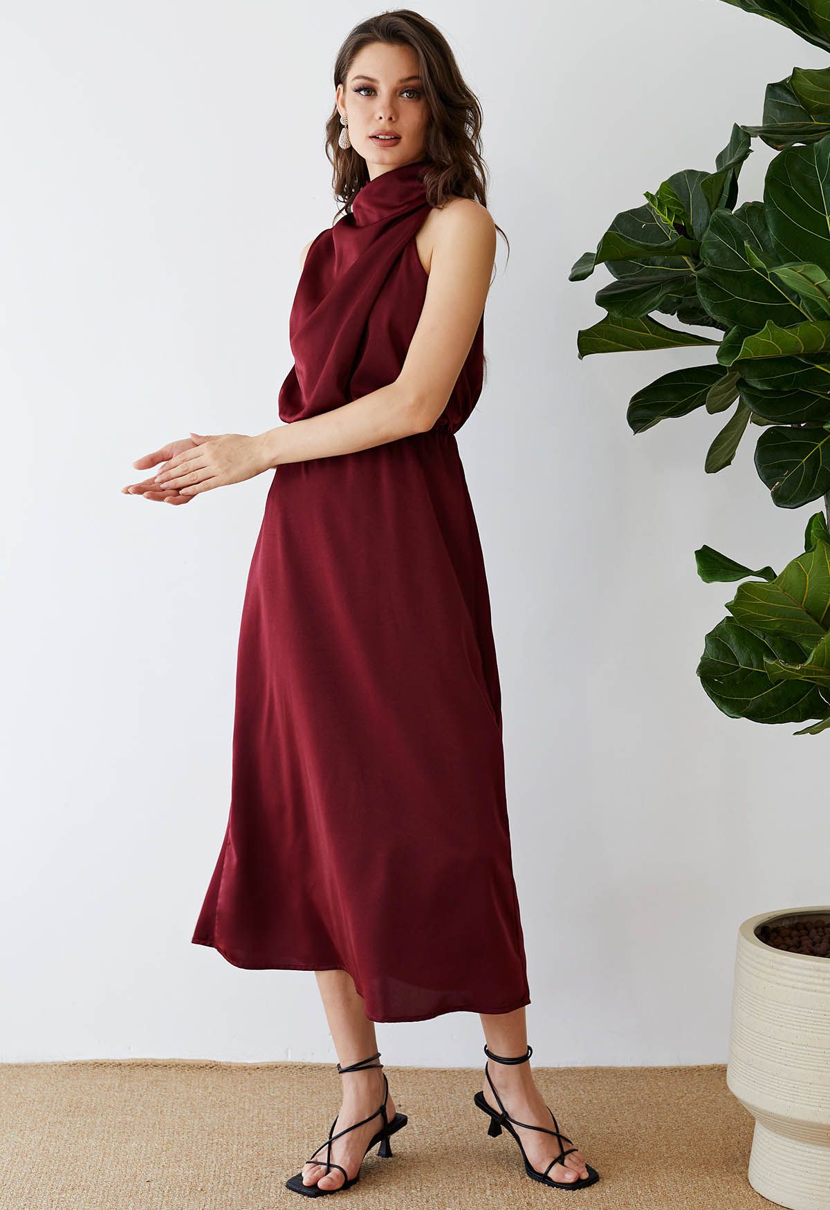 Asymmetric Ruched Neckline Sleeveless Dress in Burgundy