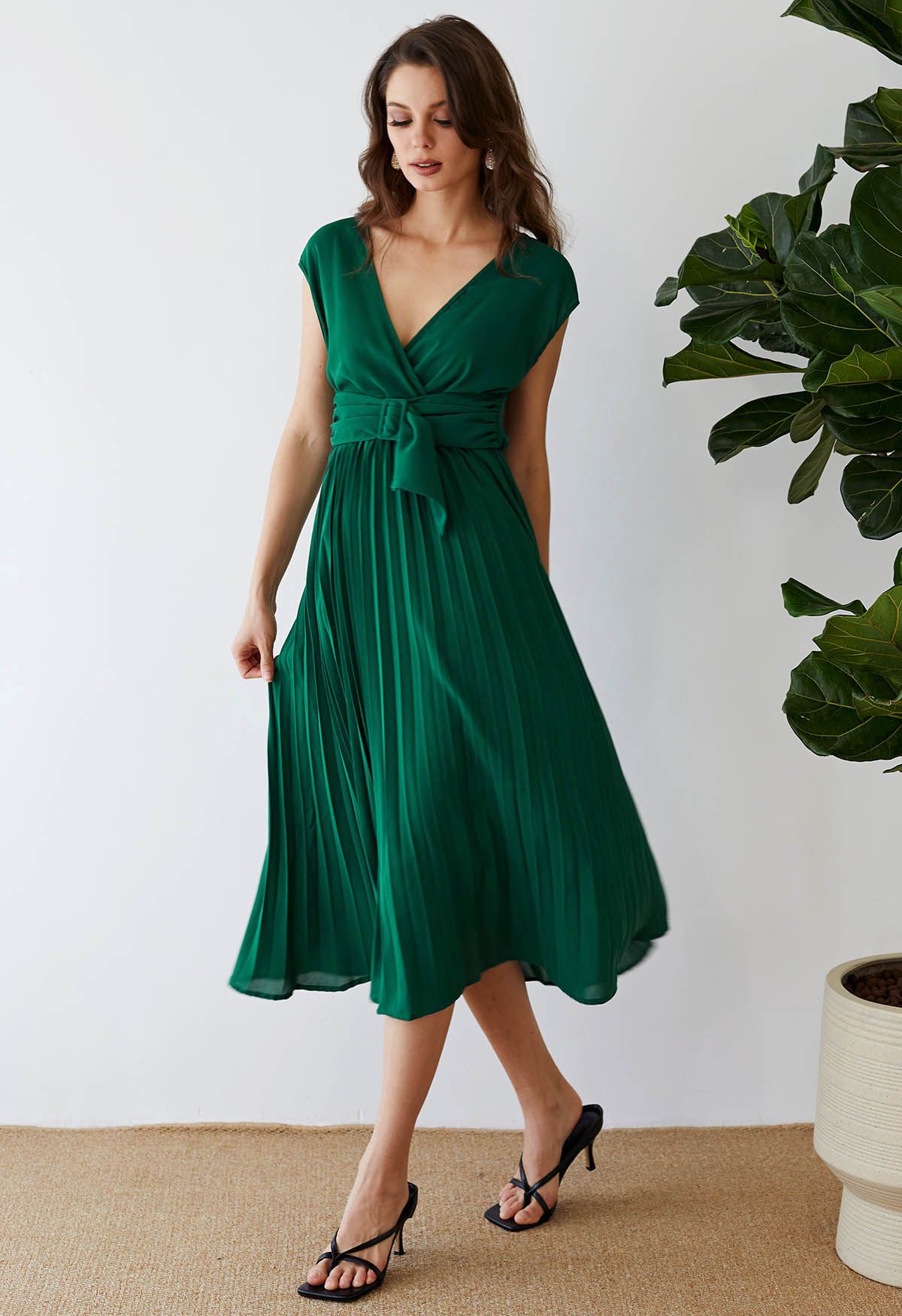 腰帶裝飾百褶無袖連衣裙-綠色