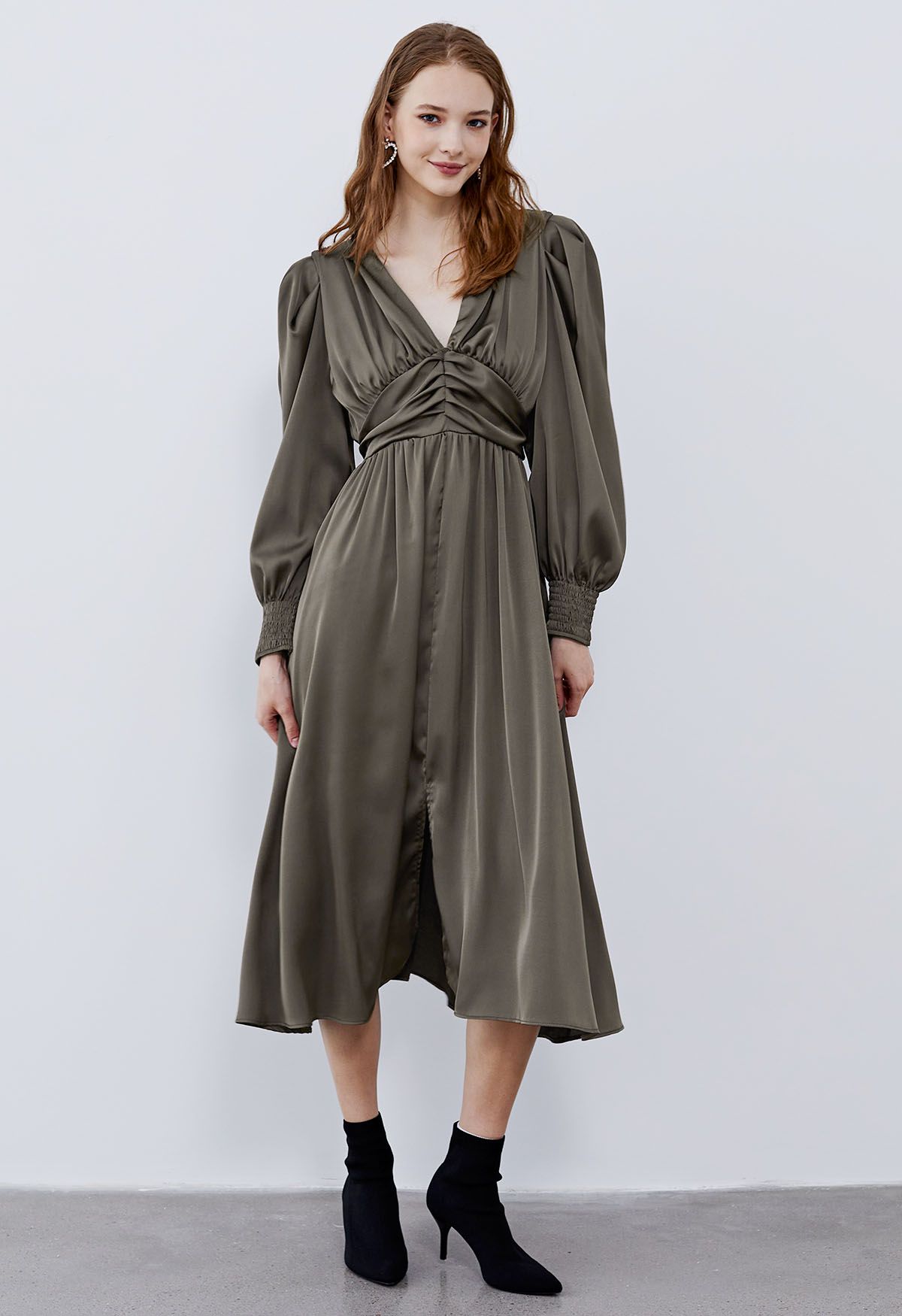 V-Neck Puff Sleeves Ruched Midi Dress in Army Green